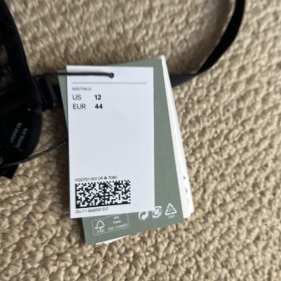 H&M Non Padded Underwire Mesh Bra size 12 - Picture 7 of 7